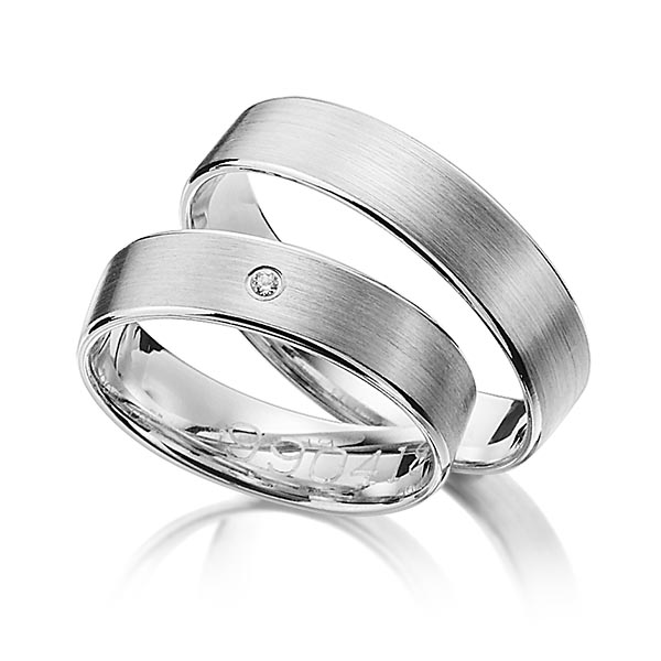 Paar klassische Trauringe/Eheringe in Weißgold 585 mit zus. 0,015 ct. Brillant tw, si von Merii
