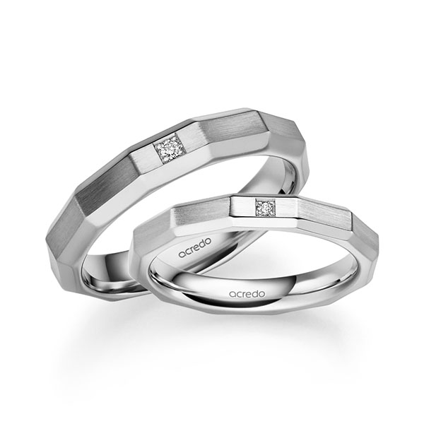 Paar klassische Trauringe/Eheringe in Weißgold 585 mit zus. 0,028 ct. Brillant tw, si von acredo