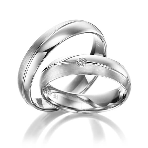 Paar klassische Trauringe/Eheringe in Weissgold 585 mit zus. 0,02 ct. Brillant tw, si - NP-1019-3