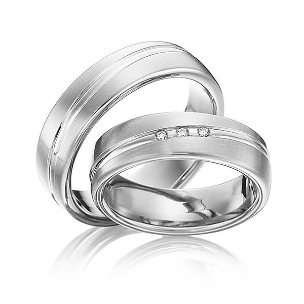 Paar klassische Trauringe/Eheringe in Weissgold 585 mit zus. 0,03 ct. Brillant tw, si von 123GOLD