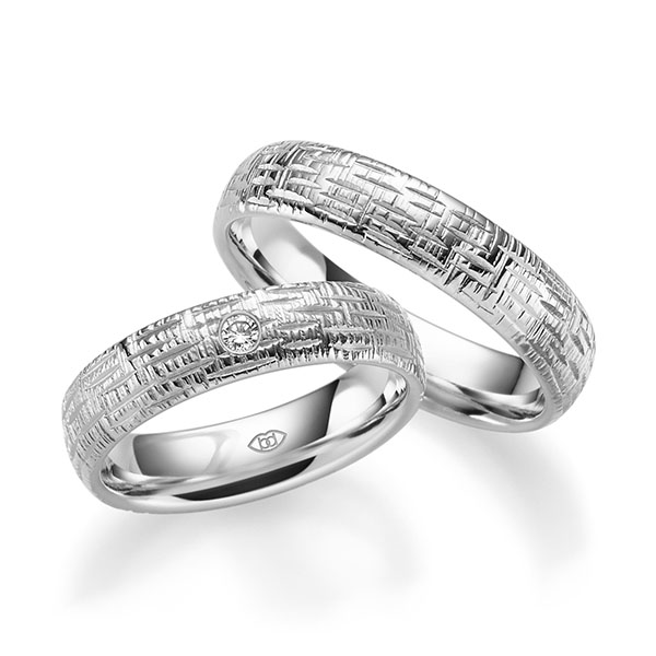 Paar klassische Trauringe/Eheringe in Weißgold 585 mit zus. 0,03 ct. Brillant tw, si von 123GOLD