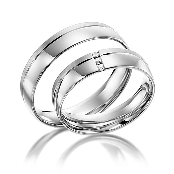 Paar klassische Trauringe/Eheringe in Weissgold 585 mit zus. 0,03 ct. Brillant tw, si von acredo