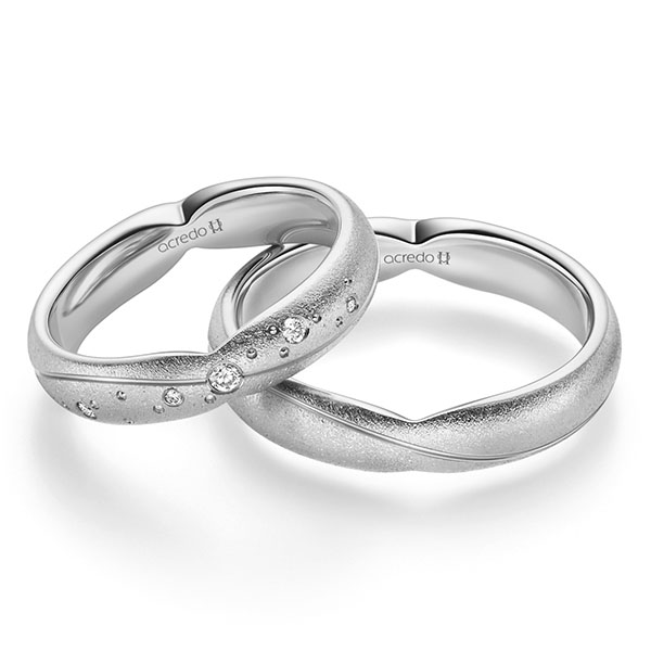 Paar klassische Trauringe/Eheringe in Weißgold 585 mit zus. 0,065 ct. Brillant tw, si von acredo