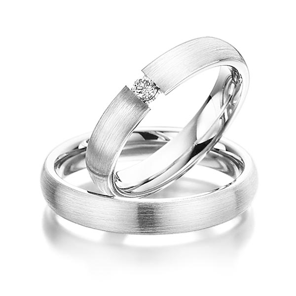 Paar klassische Trauringe/Eheringe in Weißgold 585 mit zus. 0,06 ct. Brillant tw, si von Steinberg