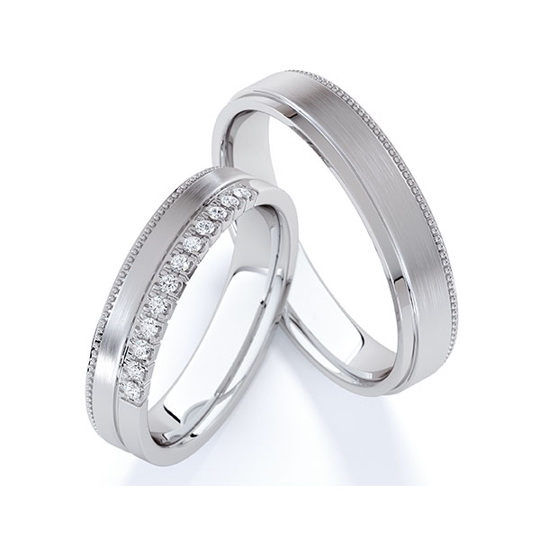 Paar klassische Trauringe/Eheringe in Weißgold 585 mit zus. 0,12 ct. Brillant tw, vs von Steinberg - Q-1792-1