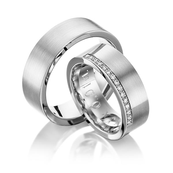 Paar klassische Trauringe/Eheringe in Weißgold 585 mit zus. 0,15 ct. Brillant tw, si von 123gold - Y-1039-1 Paar klassische Trauringe/Eheringe in Weißgold 585 mit zus. 0,15 ct. Brillant tw, si von 123gold - Y-1039-1