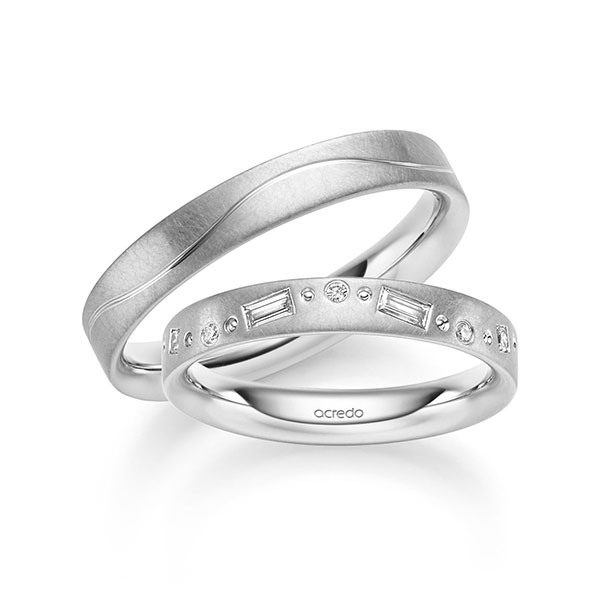 Paar klassische Trauringe/Eheringe in Weißgold 585 mit zus. 0,19 ct. Baguette-Diamant & Prinzess-Diamant & Brillant tw, vs von acredo - S-1376-1 Paar klassische Trauringe/Eheringe in Weißgold 585 mit zus. 0,19 ct. Baguette-Diamant & Prinzess-Diamant & Brillant tw, vs von acredo - S-1376-1