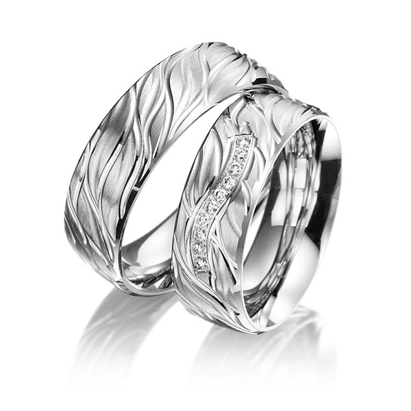 Paar klassische Trauringe/Eheringe in Weissgold 585 mit zus. 0,1 ct. Brillant tw, si von Steinberg