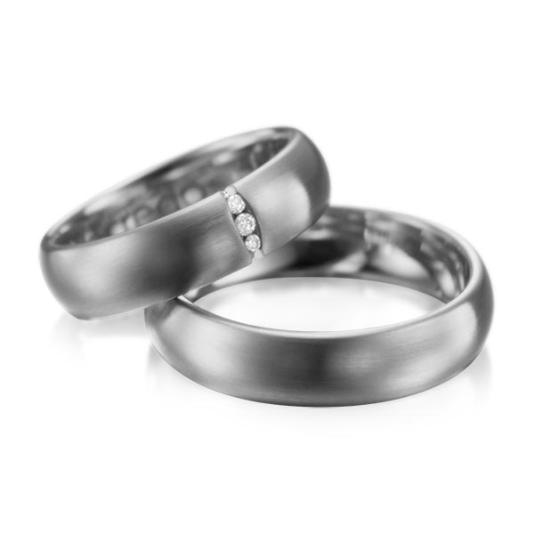 Pair classic wedding bands in dark grey gold 585 with in total 0,035 ct. brilliant tw,si by acredo - A-1059-2 Pair classic wedding bands in dark grey gold 585 with in total 0,035 ct. brilliant tw,si by acredo - A-1059-2