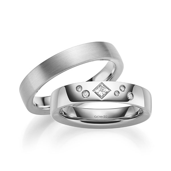 pair classic wedding bands in outside white gold 14k 585 1000 inside white gold 14k 585 1000 with in total 0.146 ct. brilliant princess diamond tw.si by acredo a 2133 5