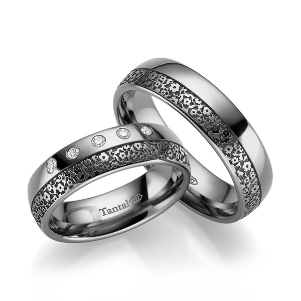 Pair classic wedding bands in Tantalum with in total 0,1 ct. brilliant tw,vs - UQ-1066-1