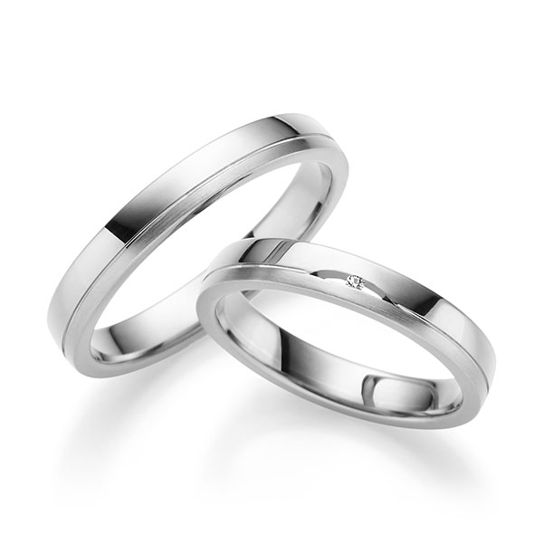 Pair classic wedding bands in White gold 14K (585/1000) with in total 0