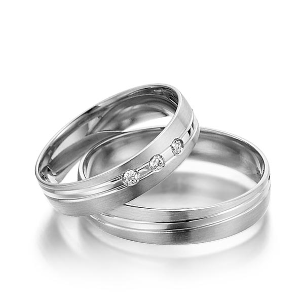 Pair classic wedding bands in White gold 14K (585/1000) with in total 0