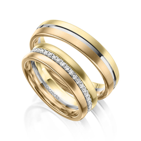 Set Bicolor Memoire-trouwringen in geelgoud 14 kt. grijsgoud 14 kt. roségoud 14 kt. volledig gezet met in totaal 0,39 ct. tw/si van acredo - A-2102-9 Set Bicolor Memoire-trouwringen in geelgoud 14 kt. grijsgoud 14 kt. roségoud 14 kt. volledig gezet met in totaal 0,39 ct. tw/si van acredo - A-2102-9