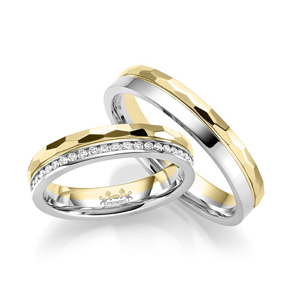 Set Bicolor Memoire-trouwringen in geelgoud 14 kt. witgoud 14 kt. volledig gezet met in totaal 0,45 ct. Briljant tw/si van Steinberg