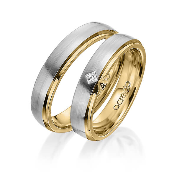 Set Bicolor trouwringen in buiten grijsgoud 14 kt. , binnen geelgoud 14 kt. met in totaal 0,03 ct. Princess-Diamant tw/si van acredo