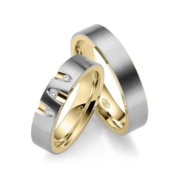 Set Bicolor trouwringen in buiten grijsgoud 14 kt. , binnen geelgoud 14 kt. met in totaal 0,09 ct. Briljant tw/si - UQ-1045-1 Set Bicolor trouwringen in buiten grijsgoud 14 kt. , binnen geelgoud 14 kt. met in totaal 0,09 ct. Briljant tw/si - UQ-1045-1