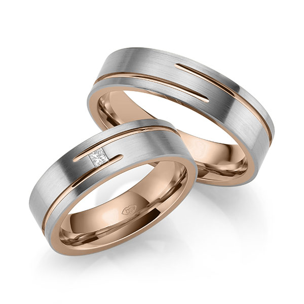 Set Bicolor trouwringen in buiten grijsgoud 14 kt. , binnen roodgoud 14 kt. met in totaal 0,05 ct. Princess-Diamant tw,vs - UQ-1043-1 Set Bicolor trouwringen in buiten grijsgoud 14 kt. , binnen roodgoud 14 kt. met in totaal 0,05 ct. Princess-Diamant tw,vs - UQ-1043-1