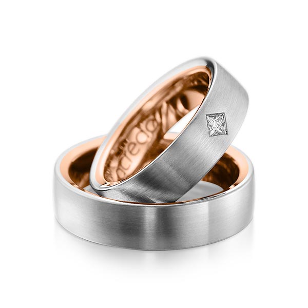 Set Bicolor trouwringen in buiten grijsgoud 14 kt. , binnen roodgoud 14 kt. met in totaal 0,12 ct. Princess-Diamant tw/si van acredo - A-1073-7