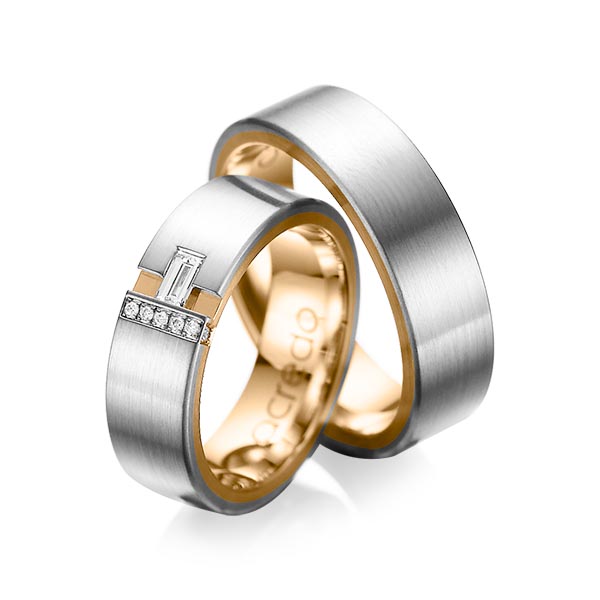 Set Bicolor trouwringen in buiten grijsgoud 14 kt. , binnen roségoud 14 kt. met in totaal 0,155 ct. Baguette-Diamant & Briljant tw,vs tw/si van acredo - A-1066-6 Set Bicolor trouwringen in buiten grijsgoud 14 kt. , binnen roségoud 14 kt. met in totaal 0,155 ct. Baguette-Diamant & Briljant tw,vs tw/si van acredo - A-1066-6
