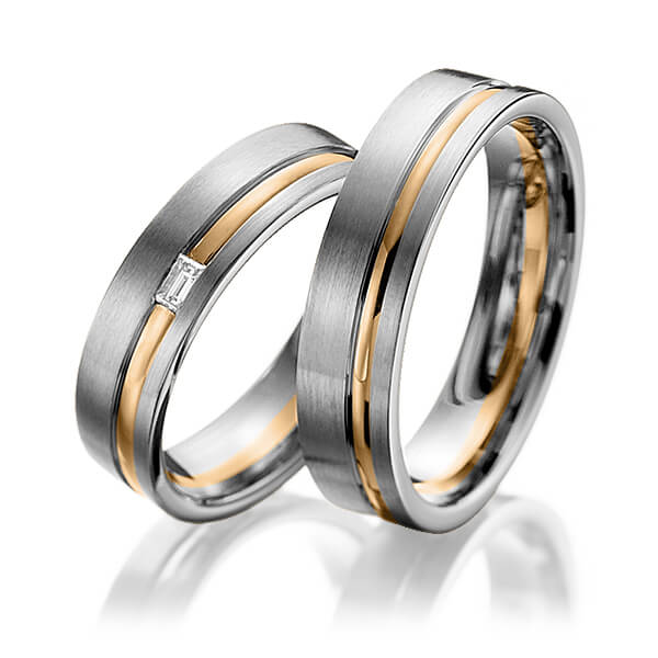 Set Bicolor trouwringen in dark grey gold 14 kt. roségoud 14 kt. met in totaal 0,06 ct. Baguette-Diamant tw,vs van Eternal Touch - Y-1104-9 Set Bicolor trouwringen in dark grey gold 14 kt. roségoud 14 kt. met in totaal 0,06 ct. Baguette-Diamant tw,vs van Eternal Touch - Y-1104-9