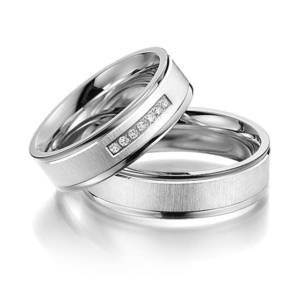 Set Bicolor trouwringen in dark grey gold 14 kt. witgoud 14 kt. met in totaal 0,07 ct. Briljant tw/si van Steinberg