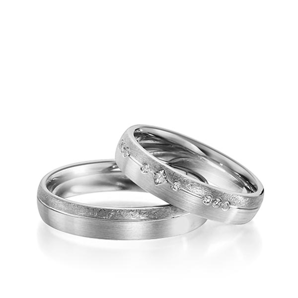 Set Bicolor trouwringen in dark grey gold 14 kt. witgoud 14 kt. met in totaal 0,11 ct. Briljant & Princess-Diamant tw/si van Steinberg
