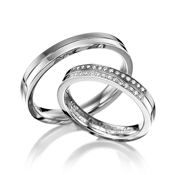 Set Bicolor trouwringen in dark grey gold 14 kt. witgoud 14 kt. met in totaal 0,14 ct. Briljant tw/si van Eternal Touch