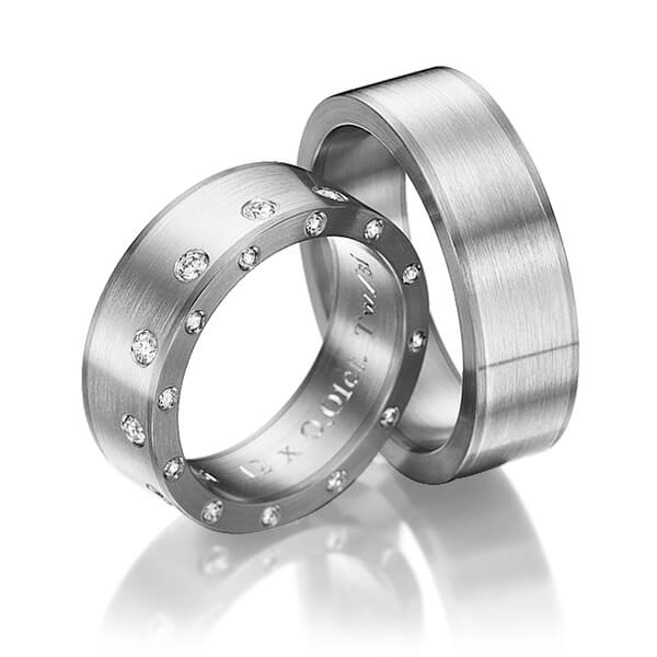 Set Bicolor trouwringen in dark grey gold 14 kt. witgoud 14 kt. met in totaal 0,48 ct. Briljant tw/si van Steinberg