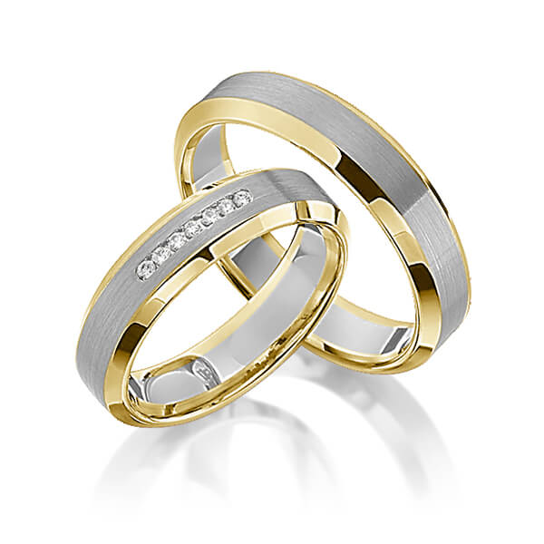 Set Bicolor trouwringen in geelgoud 14 kt. dark grey gold 14 kt. met in totaal 0,07 ct. Briljant tw/si van Steinberg - Q-1195-2 Set Bicolor trouwringen in geelgoud 14 kt. dark grey gold 14 kt. met in totaal 0,07 ct. Briljant tw/si van Steinberg - Q-1195-2