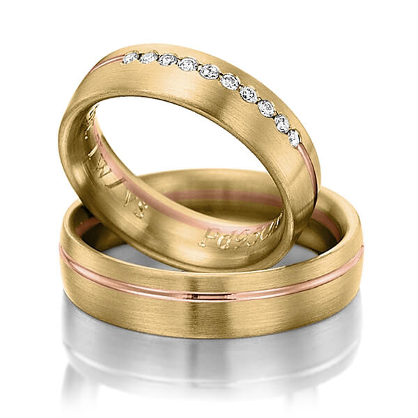 Set Bicolor trouwringen in geelgoud 14 kt. roodgoud 14 kt. met in totaal 0,15 ct. Briljant tw/si van Steinberg - Q-1202-14 Set Bicolor trouwringen in geelgoud 14 kt. roodgoud 14 kt. met in totaal 0,15 ct. Briljant tw/si van Steinberg - Q-1202-14