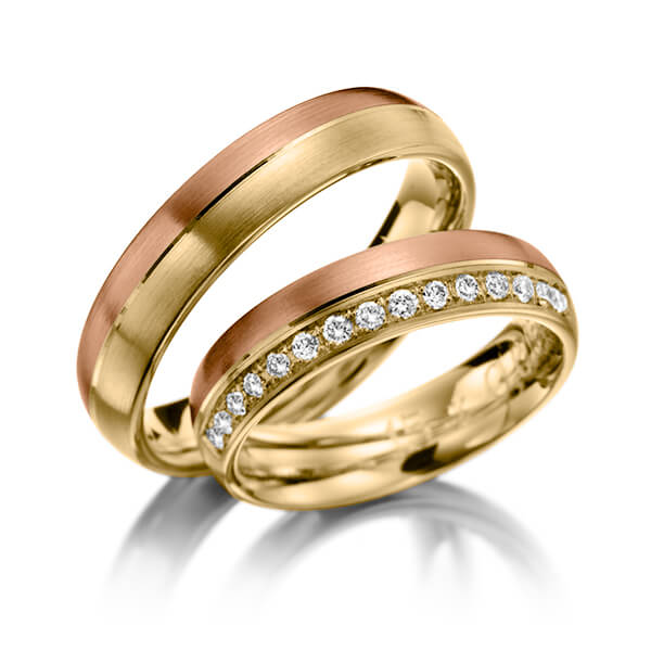 Set Bicolor trouwringen in geelgoud 14 kt. roodgoud 14 kt. met in totaal 0,225 ct. Briljant tw/si van Eternal Touch