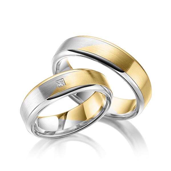 Set Bicolor trouwringen in geelgoud 14 kt. witgoud 14 kt. met in totaal 0,05 ct. Princess-Diamant tw,vs van Eternal Touch
