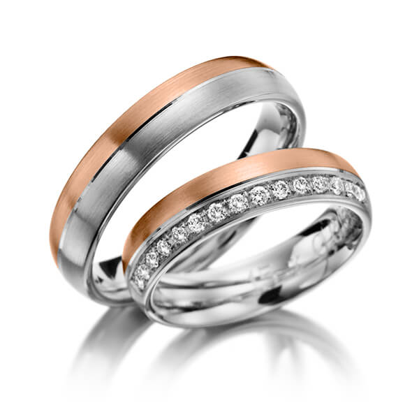 Set Bicolor trouwringen in grijsgoud 14 kt. roodgoud 14 kt. met in totaal 0,225 ct. Briljant tw/si van Eternal Touch