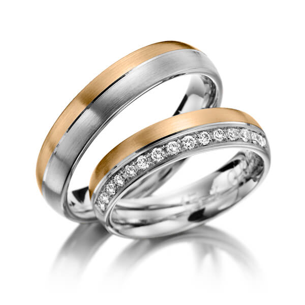 Set Bicolor trouwringen in grijsgoud 14 kt. roségoud 14 kt. met in totaal 0,225 ct. Briljant tw/si van Eternal Touch