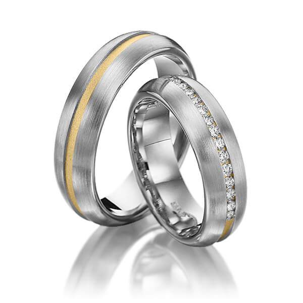 Set Bicolor trouwringen in grijsgoud 18 kt. geelgoud 18 kt. met in totaal 0,225 ct. Briljant tw/si van Eternal Touch - Y-1144-10 Set Bicolor trouwringen in grijsgoud 18 kt. geelgoud 18 kt. met in totaal 0,225 ct. Briljant tw/si van Eternal Touch - Y-1144-10