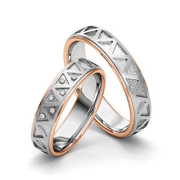 Set Bicolor trouwringen in roodgoud 14 kt. grijsgoud 14 kt. Laser Structuur met in totaal 0,045 ct. Briljant tw/si van Eternal Touch
