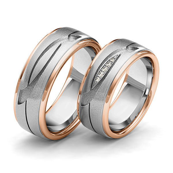 Set Bicolor trouwringen in roodgoud 14 kt. grijsgoud 14 kt. Laser Structuur met in totaal 0,04 ct. Briljant tw/si van Eternal Touch