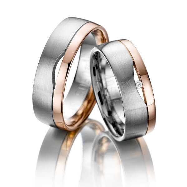 Set Bicolor trouwringen in roodgoud 14 kt. grijsgoud 14 kt. met in totaal 0,02 ct. Briljant tw/si van Eternal Touch