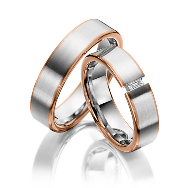 Set Bicolor trouwringen in roodgoud 18 kt. platina 950 met in totaal 0,05 ct. Baguette-Diamant tw,vs van Eternal Touch