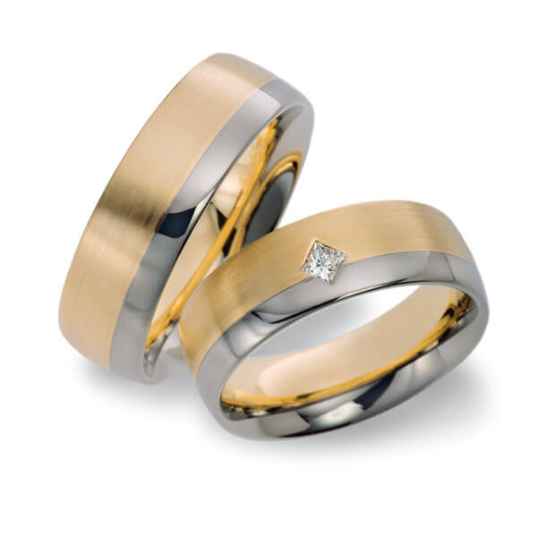 Set Bicolor trouwringen in roségoud 14 kt. witgoud 14 kt. met in totaal 0,1 ct. Princess-Diamant tw/si van acredo
