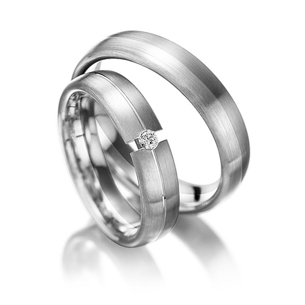Set Bicolor trouwringen in witgoud 14 kt. dark grey gold 14 kt. met in totaal 0,05 ct. Briljant tw/si van Eternal Touch