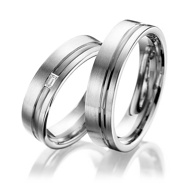 Set Bicolor trouwringen in witgoud 14 kt. dark grey gold 14 kt. met in totaal 0,06 ct. Baguette-Diamant tw,vs van Eternal Touch - Y-1104-16