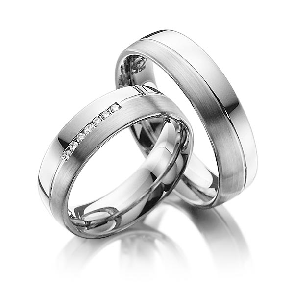 Set Bicolor trouwringen in witgoud 14 kt. dark grey gold 14 kt. met in totaal 0,07 ct. Briljant tw/si van Steinberg