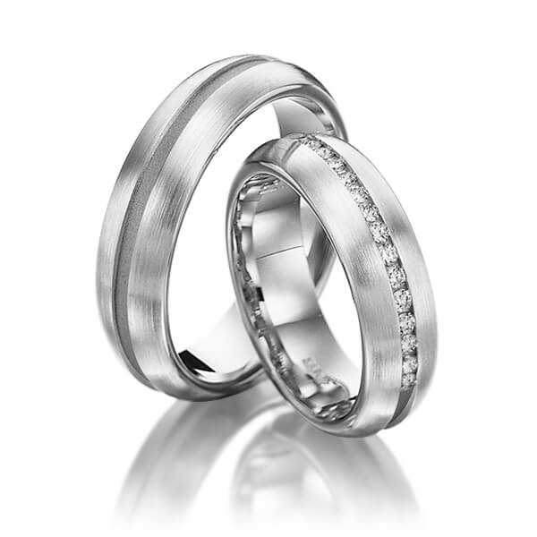 Set Bicolor trouwringen in witgoud 14 kt. dark grey gold 14 kt. met in totaal 0,225 ct. Briljant tw/si van Eternal Touch - Y-1144-16 Set Bicolor trouwringen in witgoud 14 kt. dark grey gold 14 kt. met in totaal 0,225 ct. Briljant tw/si van Eternal Touch - Y-1144-16