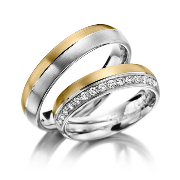 Set Bicolor trouwringen in witgoud 14 kt. geelgoud 14 kt. met in totaal 0,225 ct. Briljant tw/si van Eternal Touch