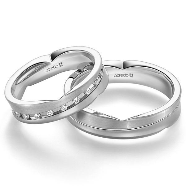 Set Bicolor trouwringen in witgoud 14 kt. grijsgoud 14 kt. met in totaal 0,315 ct. Briljant tw/si van acredo