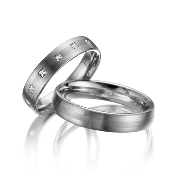 Set Bicolor trouwringen in witgoud 14 kt. grijsgoud 14 kt. met in totaal 0,39 ct. Princess-Diamant tw/si van Steinberg