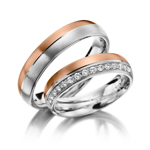 Set Bicolor trouwringen in witgoud 14 kt. roodgoud 14 kt. met in totaal 0,225 ct. Briljant tw/si van Eternal Touch