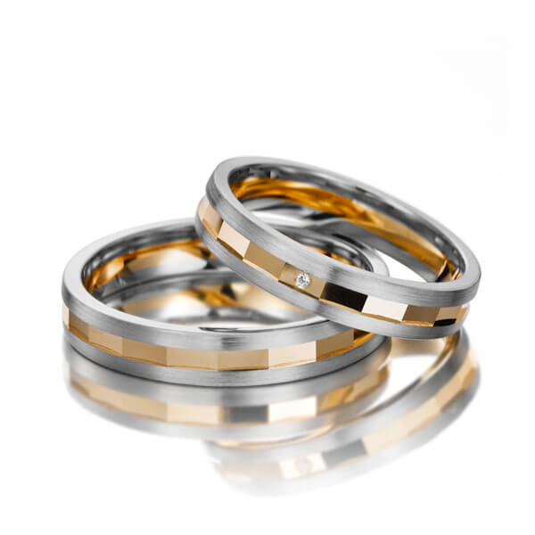 Set Bicolor trouwringen in witgoud 14 kt. roségoud 14 kt. met in totaal 0,005 ct. Briljant tw/si van Merii
